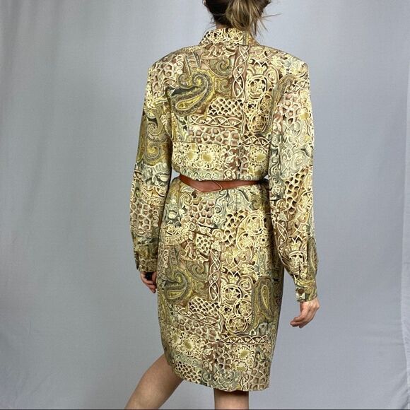 100% silk vintage long sleeve button down wrap dress. Neutral earth tin colours - Picture 8 of 13